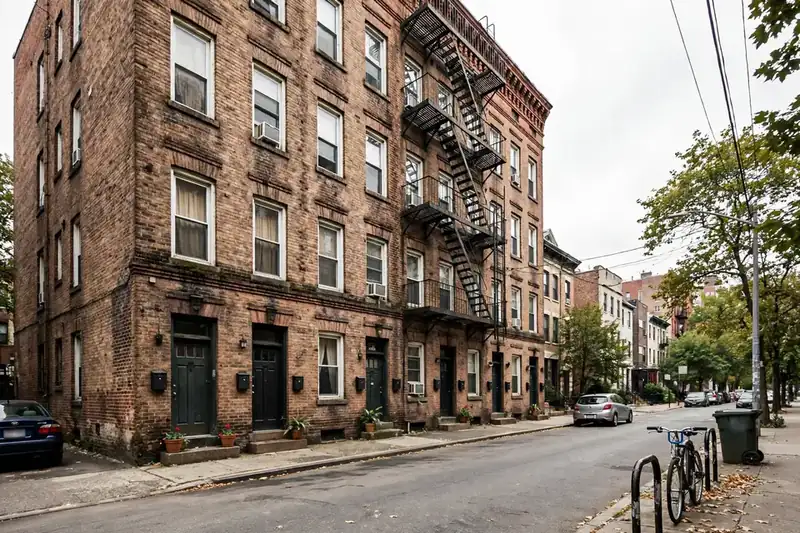 SRO meaning - single room occupancy residential building exterior